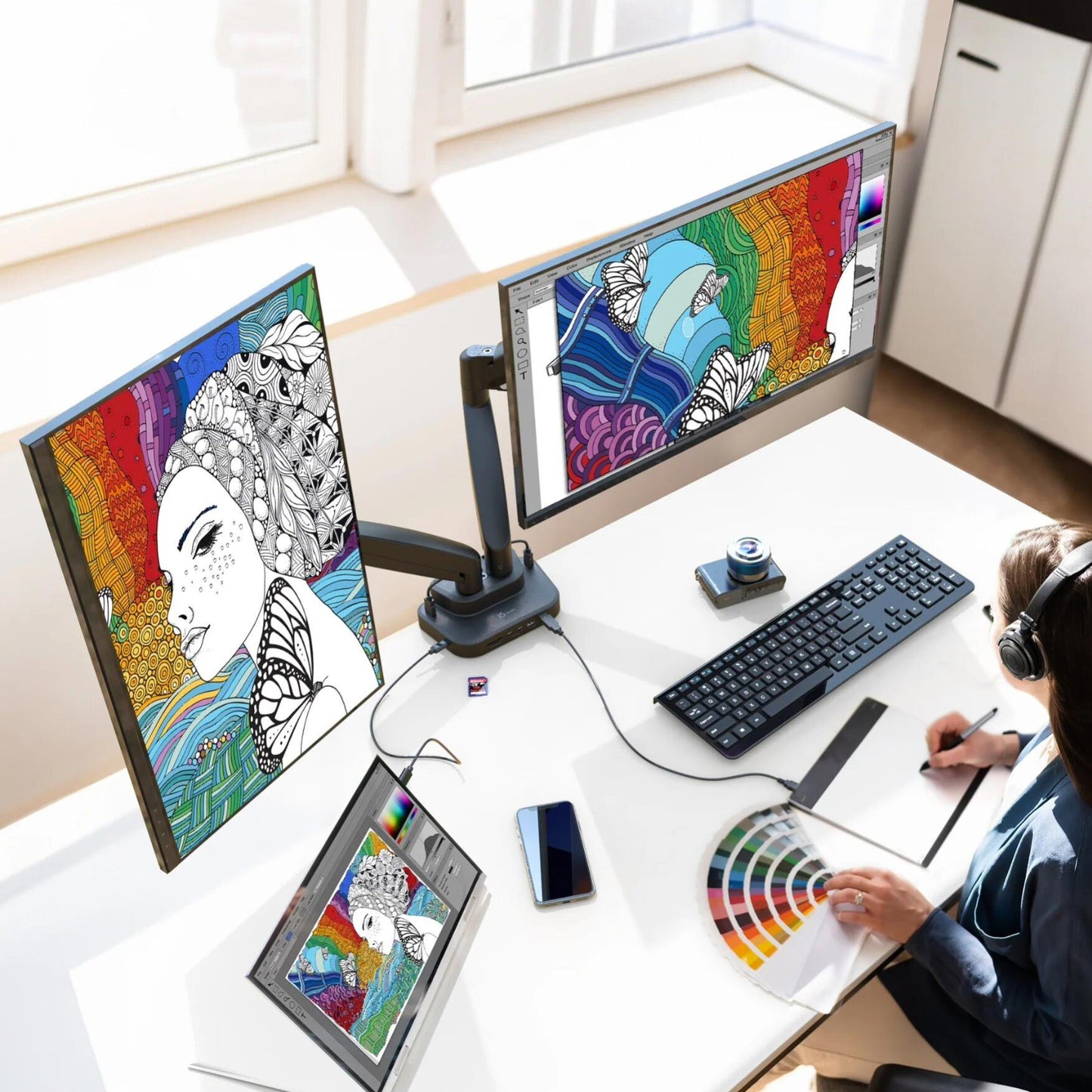 J5create JTSA302 Gas Dual-Monitor Mount with Docking Station